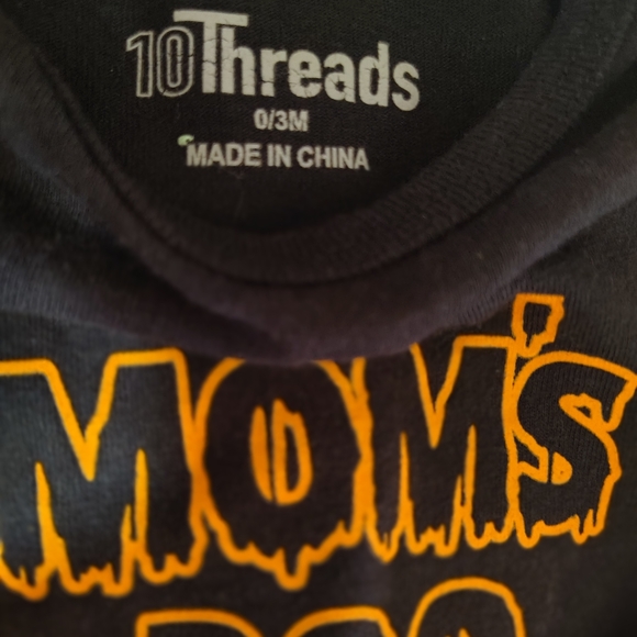 Halloween onesie - Picture 2 of 2